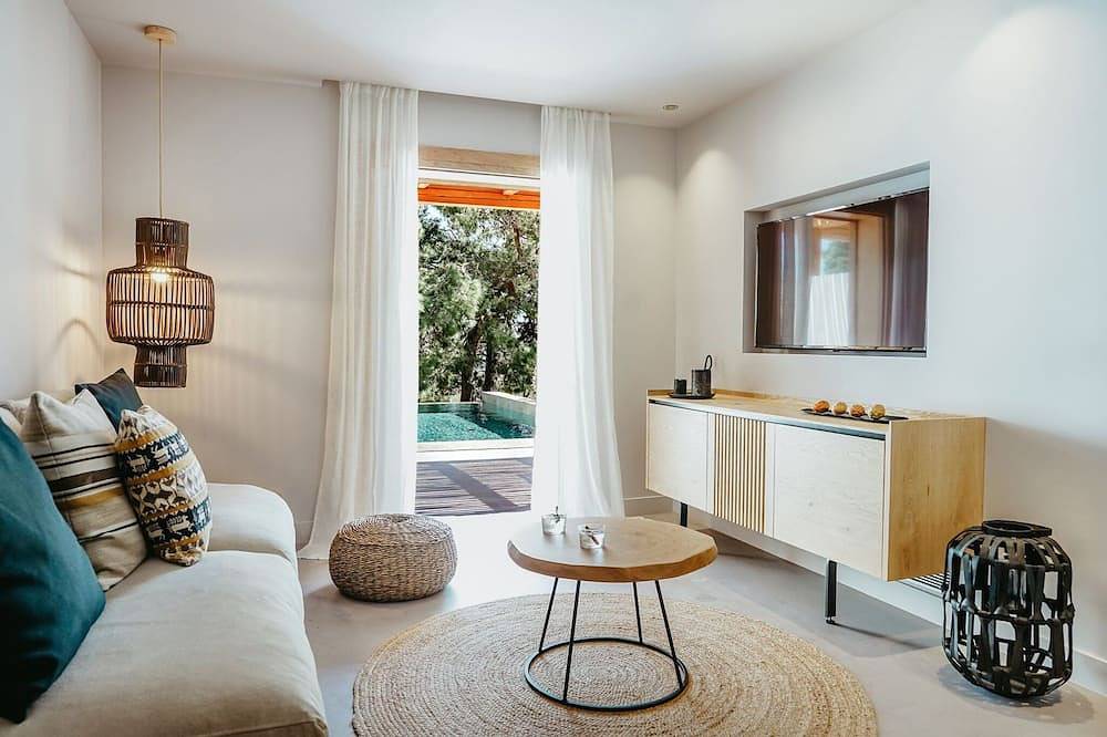 Splendid Crete Villa | Villa Deluxe | 2 Bedrooms | Private Pool in North Crete