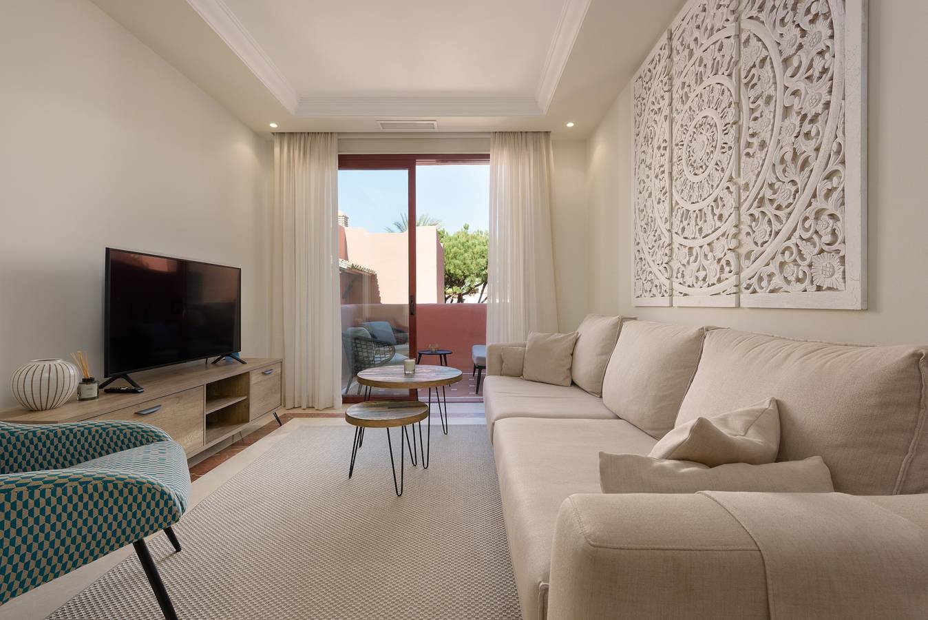 Apartamento entero, Apartamento 'Jardines De Don Carlos' con piscina compartida, Wi-Fi y aire acondicionado in Marbella Este, Marbella