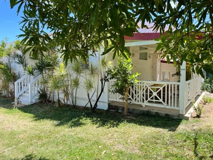 Location de vacances pour 8 personnes, avec balcon ainsi que piscine et jardin dans Pointe Faula - 4