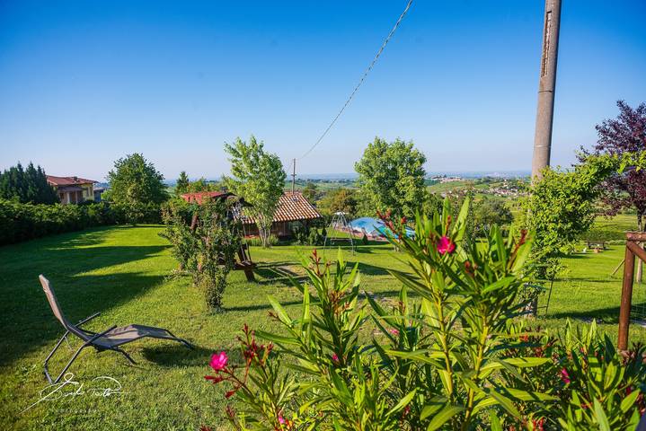 Villa 'Casa Vacanze Elios B' con vista sulle montagne, Wi-Fi e aria condizionata in Santa Maria della Versa, Oltrepò Pavese