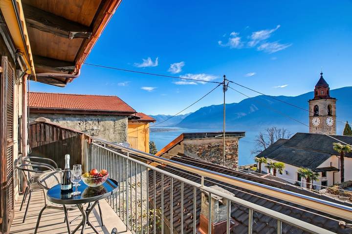 Ferienwohnung für 6 Personen, mit Balkon und Kinderpool sowie Seeblick am Lago Maggiore (Schweiz) - 2