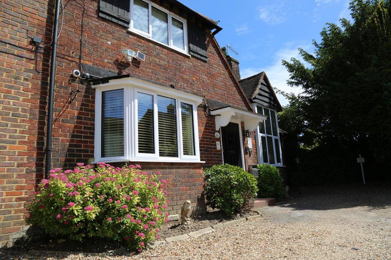 Debden Guest House in Borough londonien de Hillingdon, Londres