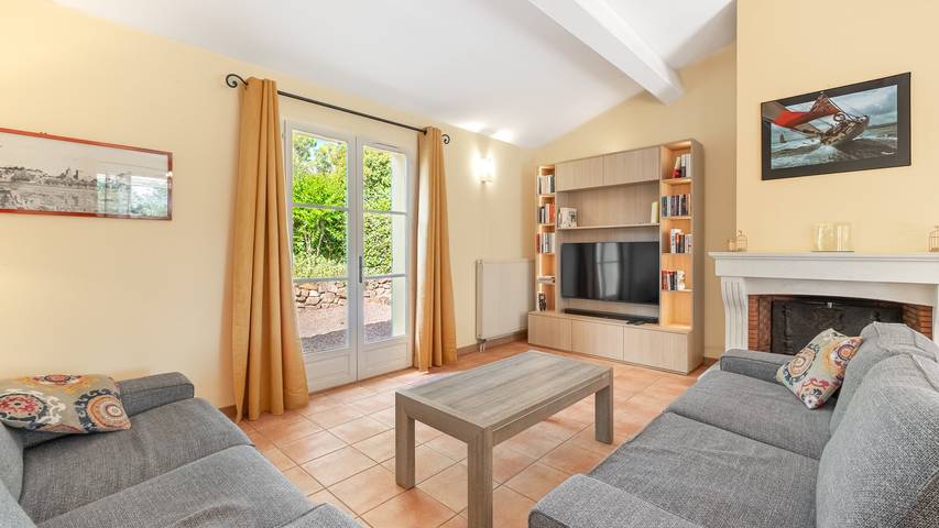 Location de vacances pour 6 personnes, avec terrasse ainsi que jardin et jacuzzi à La Motte - 4