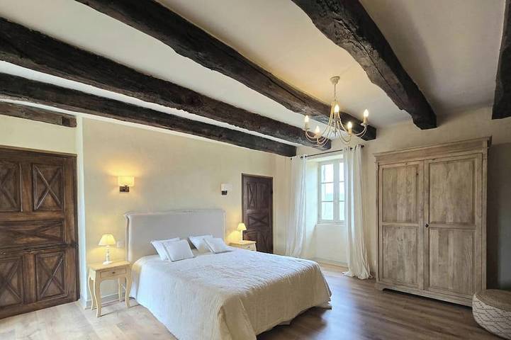 Gîte pour 8 personnes, avec jardin à Savignac-de-Miremont - 2