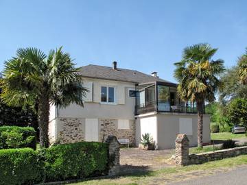 Maison de vacances pour 6 personnes, avec vue ainsi que jardin et terrasse, animaux acceptés en Corrèze