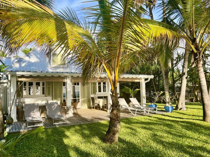 Villa pour 10 personnes, avec vue ainsi que terrasse et jardin dans Saint-Gilles les Bains - 2