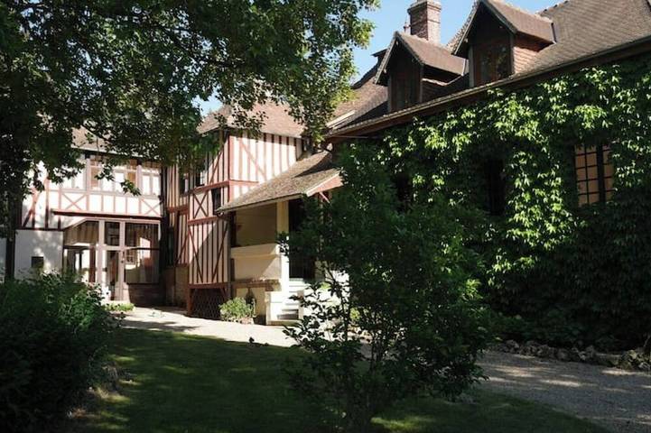 Maison de vacances pour 14 personnes à Bernay