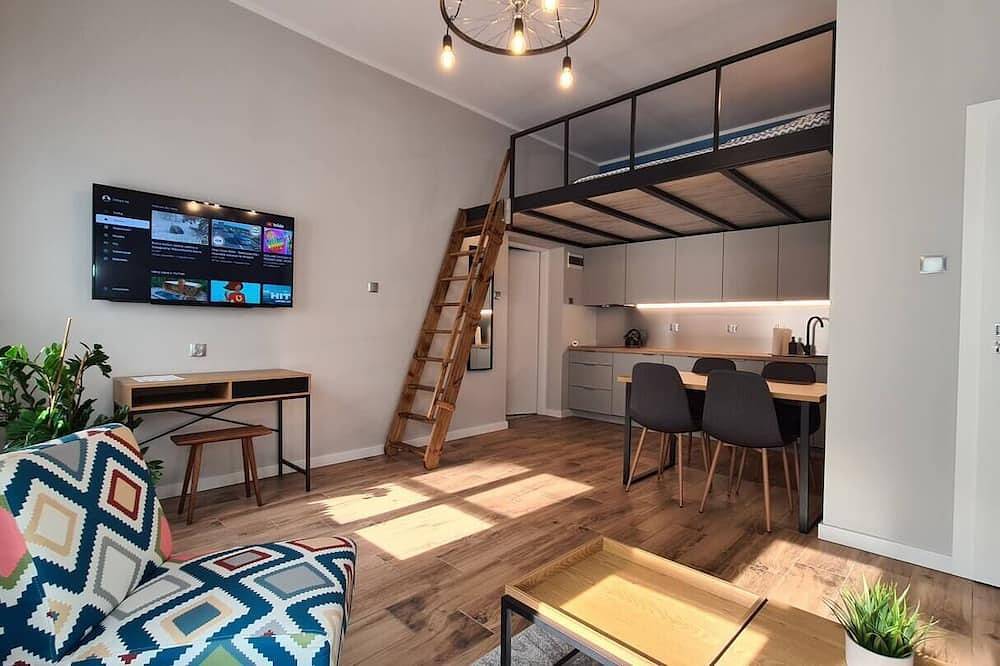 Ganze Wohnung, Park Apartment with Mezzanine in Gnesen, Großpolen