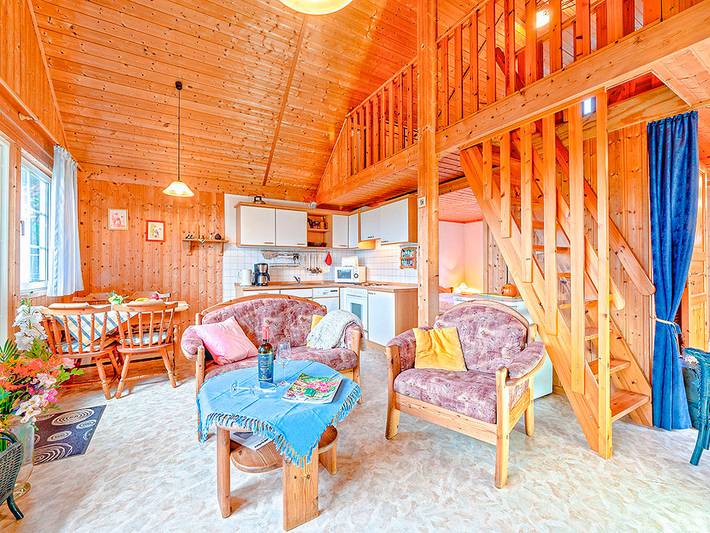 Ferienhaus für 4 Personen, mit Garten und Terrasse in Userin - 4