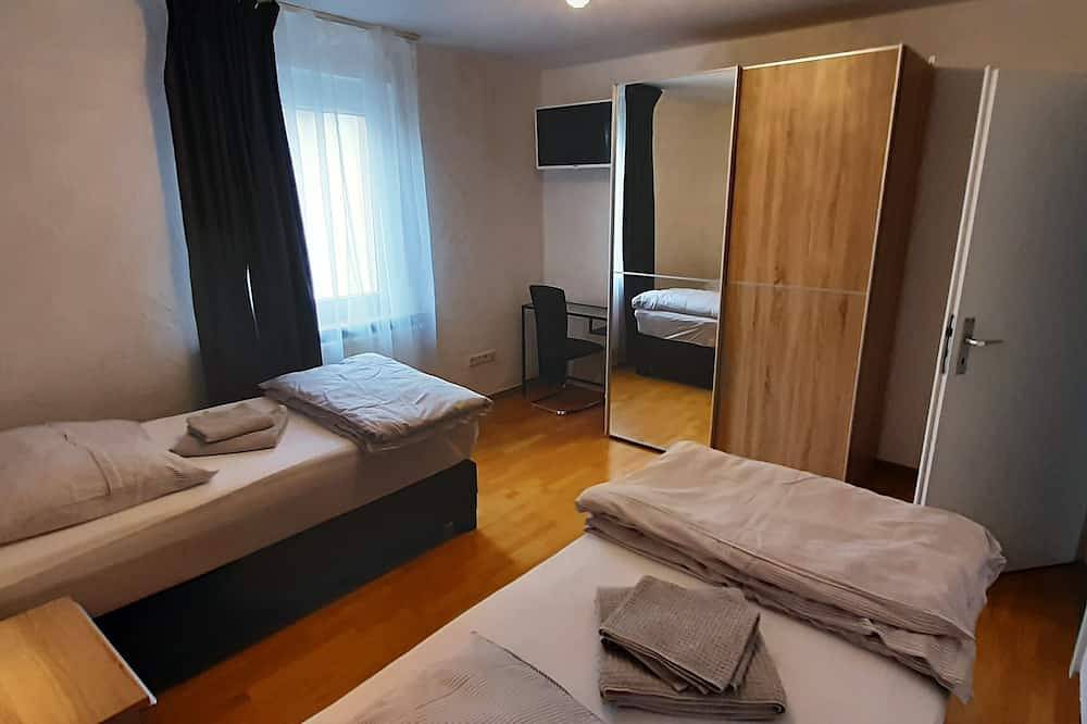 Apartamento entero, Apartamento-De Lujo-Baño privado con bañera-Terraza-Ferienwohnung in Reutlingen, Neckar-Alb