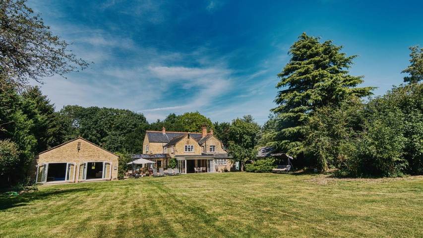 Casa de huéspuedes para 2 personas, con sauna además de jardín y jacuzzi en Inglaterra