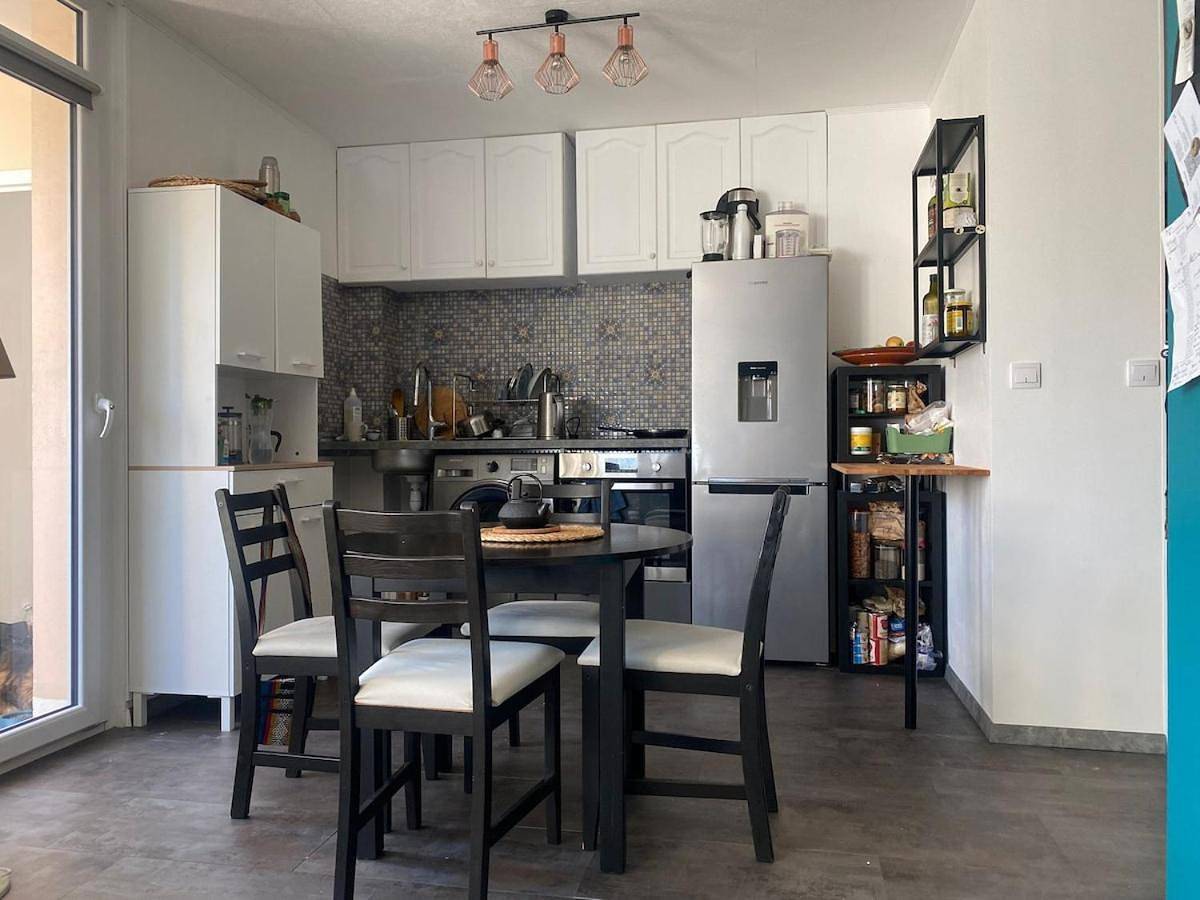 Appartement entier, One-Bedroom Apartment in Ambilly, Région de Saint-Julien-en-Genevois