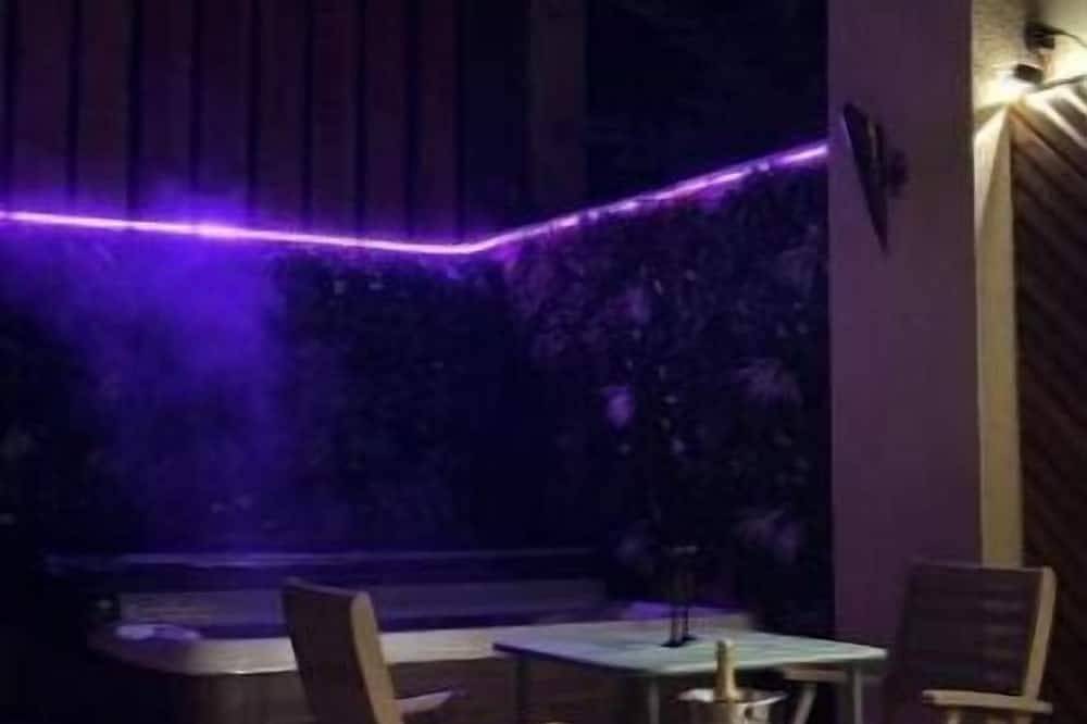 Entire apartment, Romantic Suite in Montauban, Tarn-et-Garonne