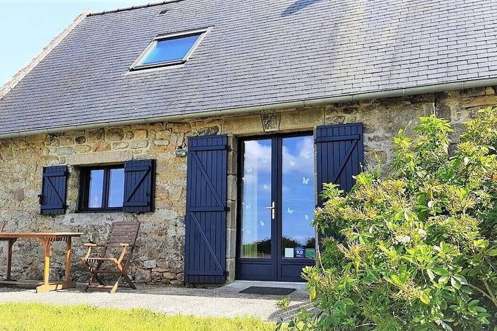 Gîte pour 2 personnes, avec Jacuzzi ainsi que Terrasse et Jardin