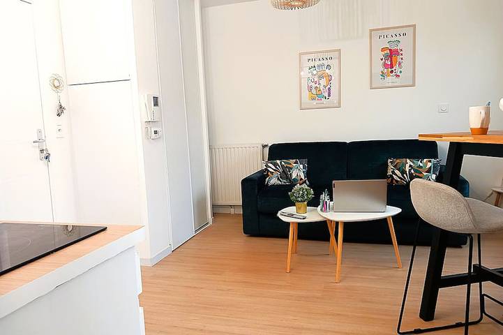 Appartement entier, Studio 20m2  5Min De La Gare Rer in Cergy, Val-d'Oise