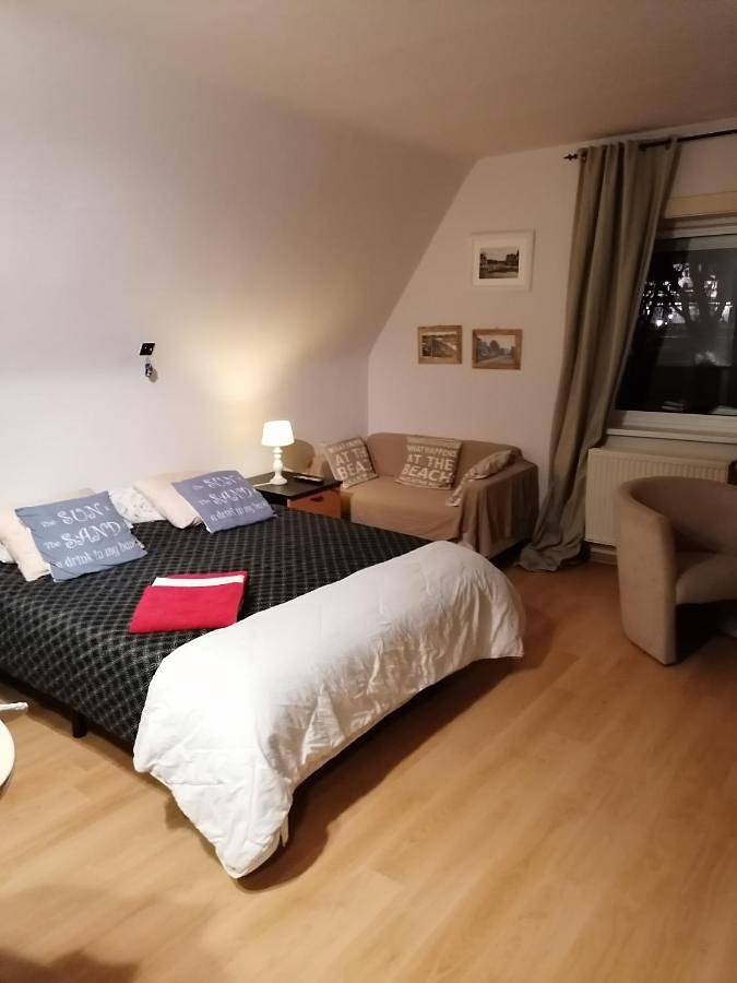 Chambre d’hôte pour 2 personnes, avec vue ainsi que jardin et terrasse, animaux acceptés à Le Coq - 2