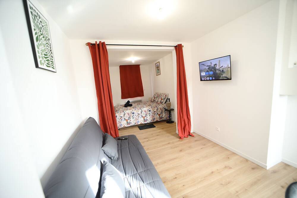 Appartement entier, Eden I , Le Spacieux in Cambrai, Département Nord