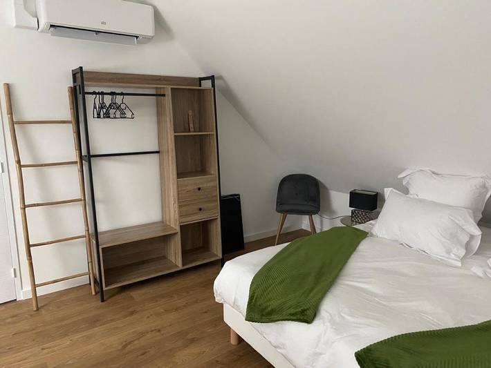 Gîte pour 8 personnes, avec terrasse et vue dans Circuit des 24 Heures du Mans - 3