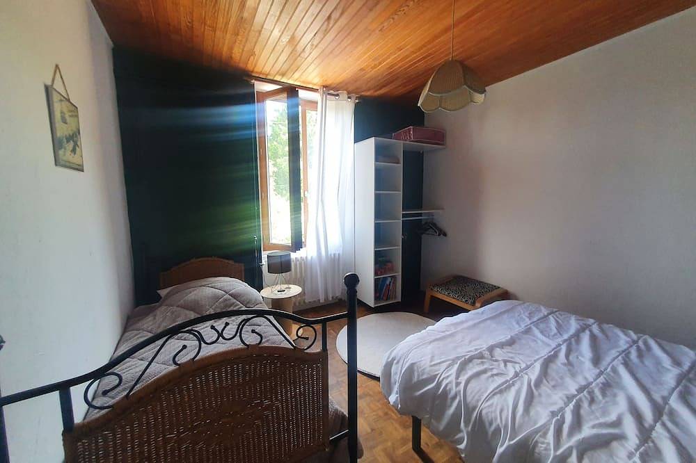 Maison dans la Nature à 4 min de la Bourboule. in La Bourboule, Parc naturel régional des Volcans d'Auvergne
