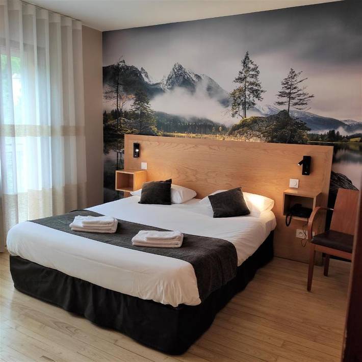 Hôtel pour 2 personnes, avec vue et jardin dans Thermes Le Modele   Le Teich - 2