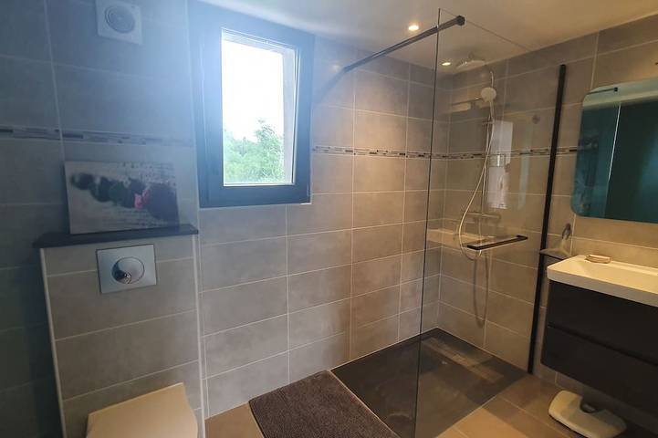 Gîte pour 2 personnes, avec terrasse et jardin à Saint-Vincent-de-Barrès - 4