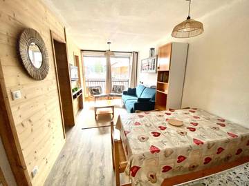 Gîte pour 6 personnes, avec balcon et vue dans Le Praz de Lys