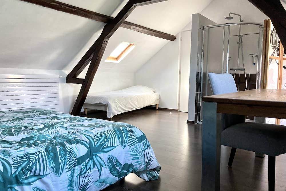 Belle Longère avec Jacuzzi Proche Honfleur in Beuzeville, Région de Bernay