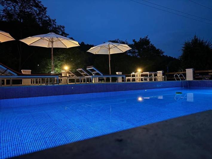 Kemping dla 3 osób, z basen i ogród, zwierzęta dozwolone w Rumunia