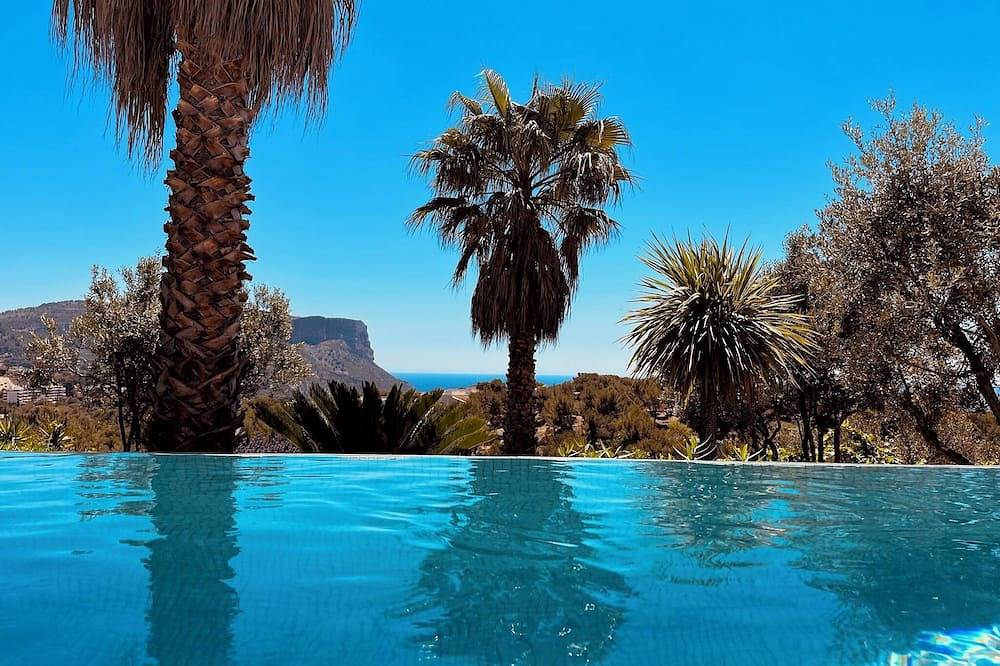 Appartamento intero, Maison Silvestri - La Guitoune / Swimming pool, sea view in Cassis, Parco nazionale delle Calanques