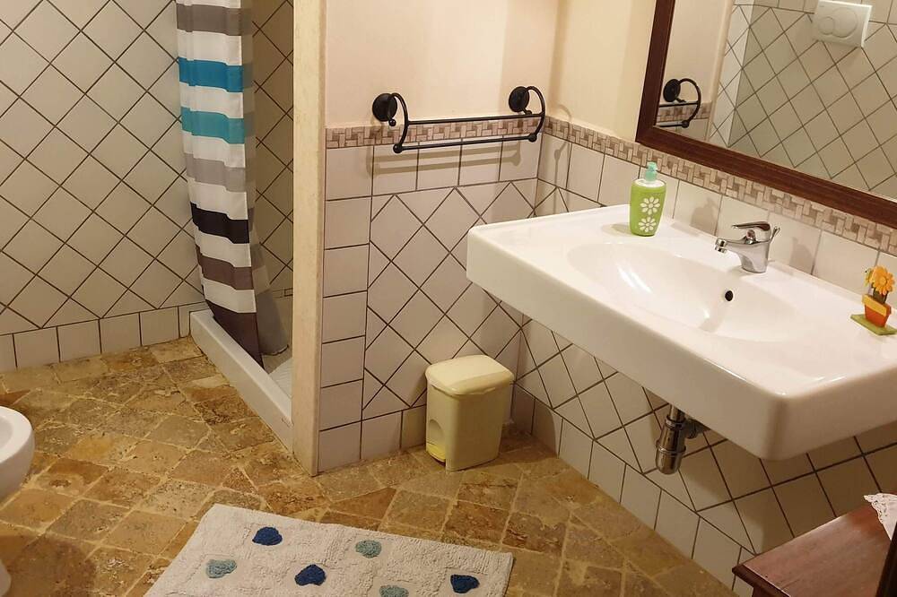 2 bedroom private vacation home in tuscany in Chianni, Etruskische Küste