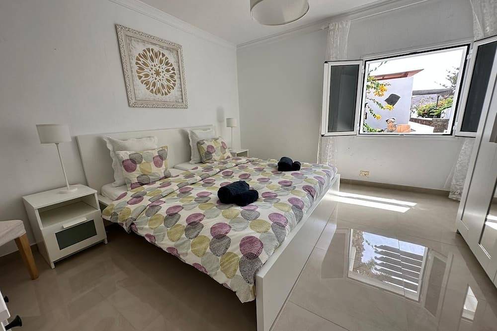 Villa Sol with 3 bedrooms Nudist village, Charco del Palo, Lanzarote, with sea view. in Charco del Palo, Haría