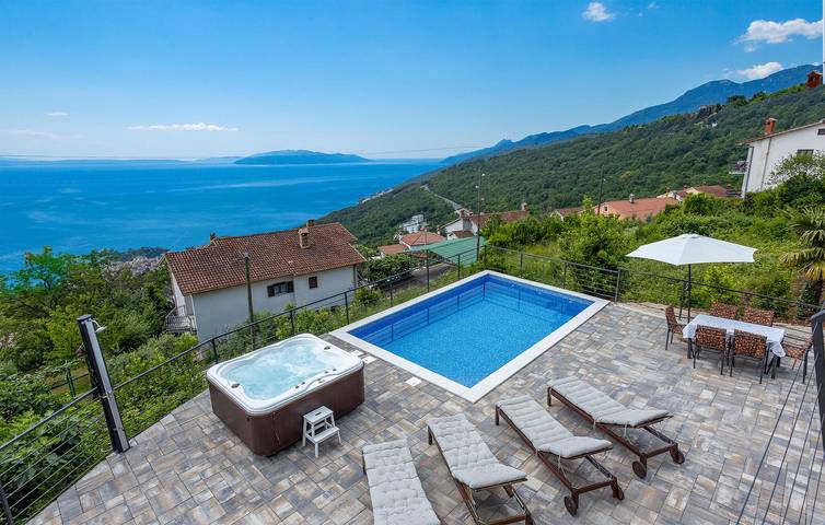 Ferienhaus für 6 Personen, mit Pool und Terrasse in Opatija Riviera