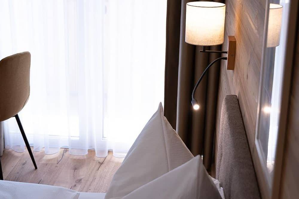 Doppelzimmer, Dusche, Wc - Pension Fischinger in Feldkirchen in Kärnten, Bezirk Feldkirchen
