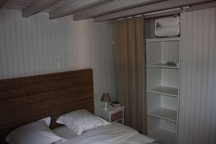 Gîte pour 4 personnes, avec piscine ainsi que terrasse et jardin à Le Puy-Sainte-Réparade - 2