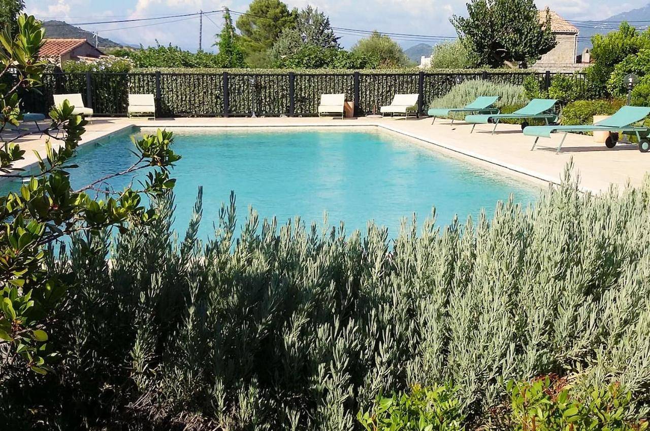 Appartement entier, Studio Apartment in Serra-di-Ferro, Région d'Ajaccio