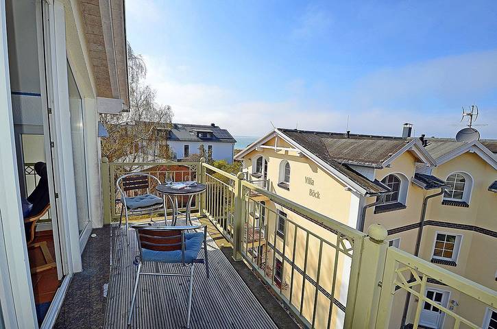 Ferienwohnung für 5 Personen, mit Balkon und Seeblick in Glowe