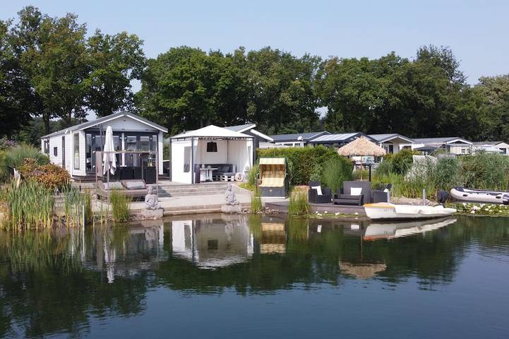 Ferienpark für 4 Personen, mit Pool und Garten