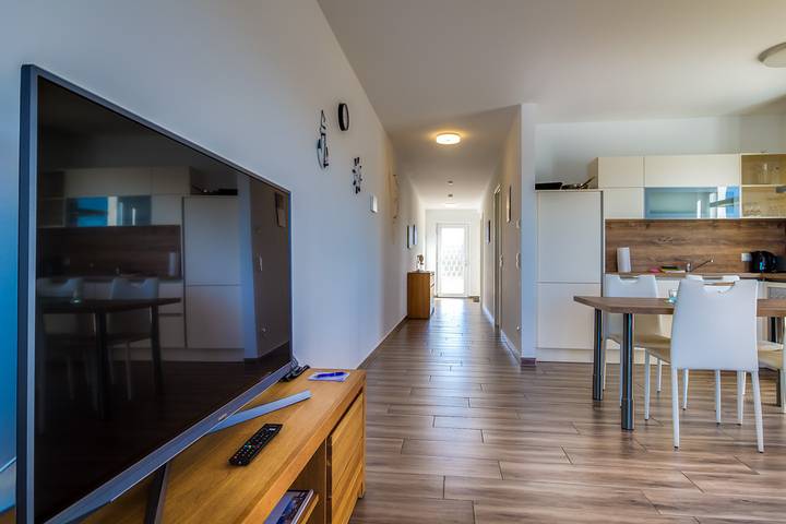 Ganze Ferienwohnung, Lagovida Kapitänskajüte (e) am Störmthaler See in Badestelle Lagovida, Großpösna