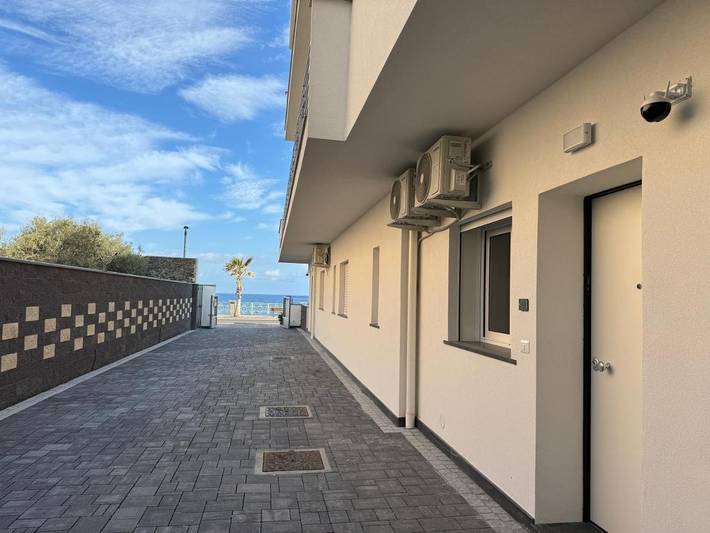 Appartamento per 4 persone, con Terrazza e Panorama a Furci Siculo