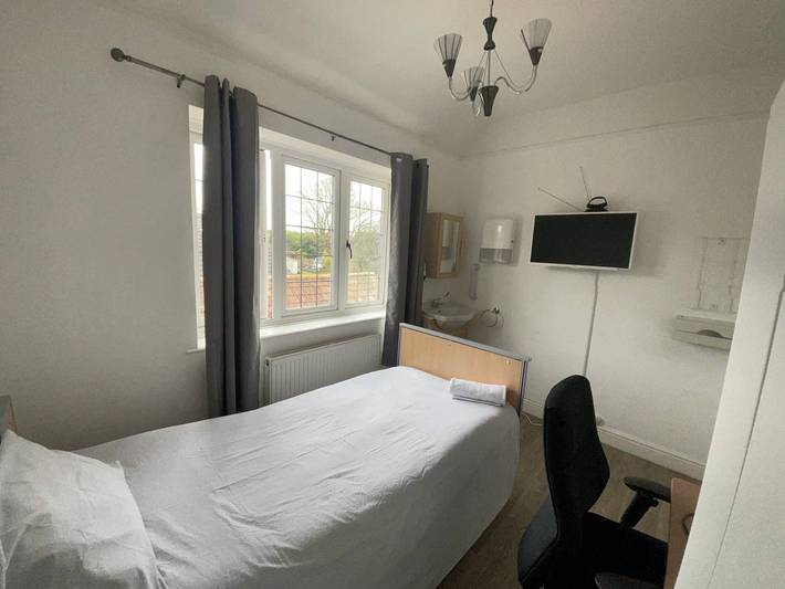 6 Bed-Sleeps 8 Gym-Hottub-Garden-Parking in Brístol, Sudoeste de Inglaterra