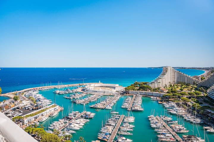 Location de vacances pour 4 personnes, avec balcon dans Villeneuve-Loubet Plage