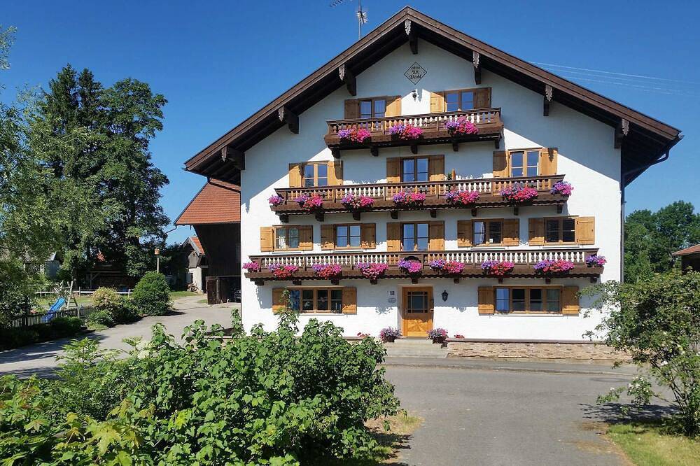 Ferienwohnung Bergblick - Waldhauserhof in Waakirchen, Alpenland Tegernsee Schliersee
