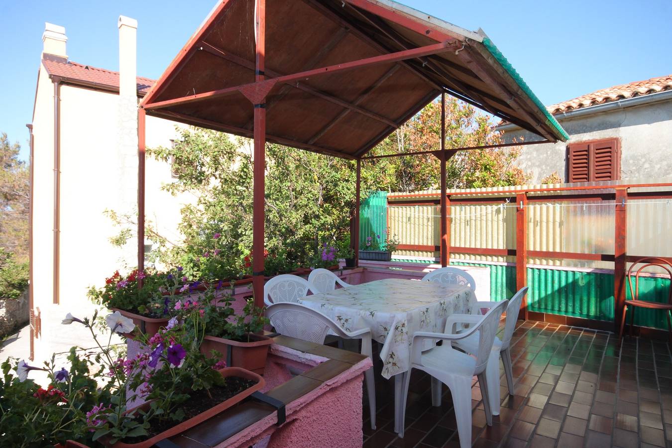 Ganze Wohnung, 2-Zimmer-Ferienwohnung mit Terrasse Stivan, Cres A-382-a in Martinscica, Cres