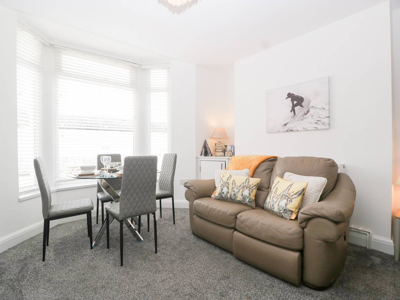 Entire apartment, 76A Mackworth Road in Porthcawl, Bridgend region