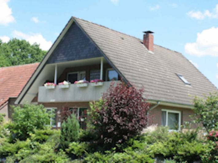 Ferienwohnung für 3 Personen, mit Balkon, kinderfreundlich in Uplengen