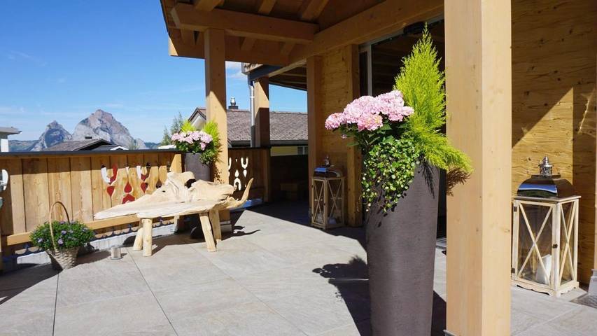 Hôtel pour 4 personnes, avec terrasse ainsi que sauna et vue dans Stoos - 2