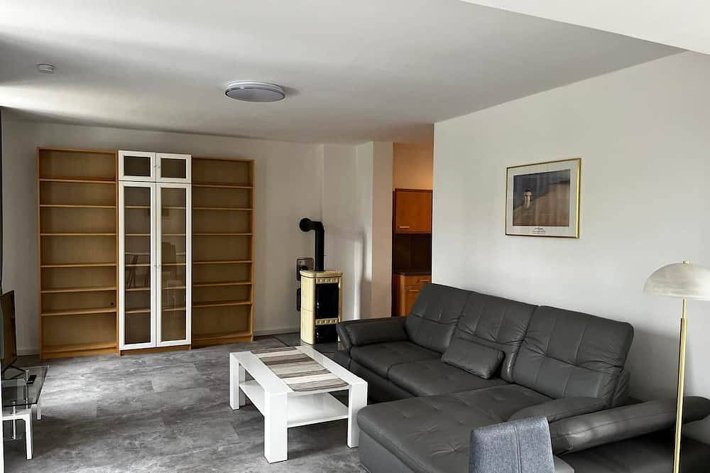 Ganze Wohnung, Möbliertes Apartment in Arneburg, Altmark