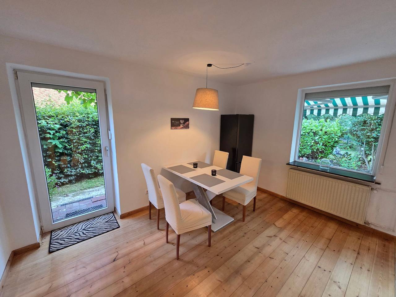 Ganze Wohnung, Apartment „Blauer Blick“ mit privater Terrasse im eingezäunten Garten in Kieler Förde, Laboe