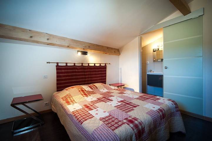 Location de vacances pour 10 personnes, avec jardin, animaux acceptés à Leynes - 4