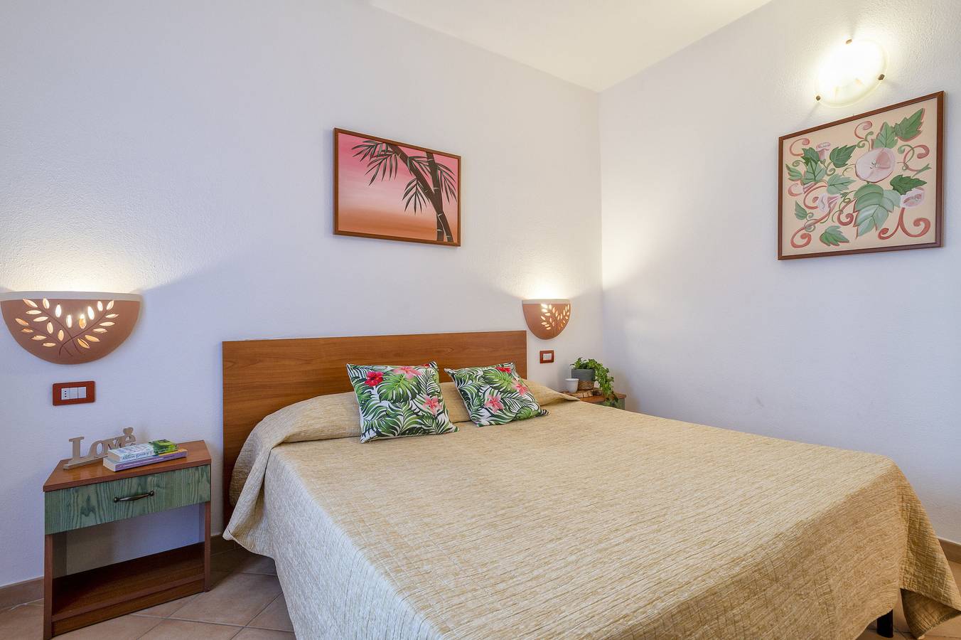 Appartamento intero, Appartamento 'Rosa's' con vista mare e terrazza privata in Trinità d'Agultu e Vignola, Olbia-Tempio